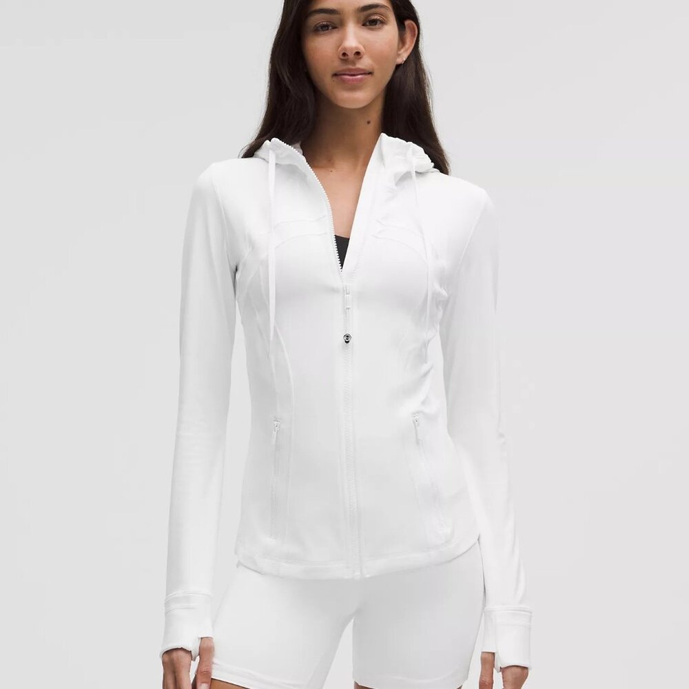 ***NEW*** Lululemon Hooded white define jacket nulu with silver zipper